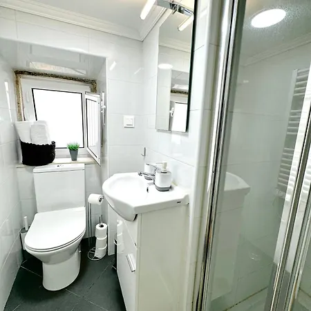 Charmoso Apartamento No Coracao Da * Лиссабон