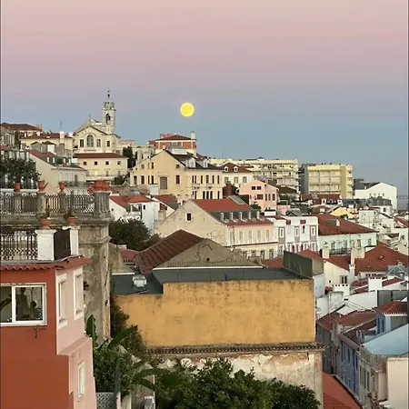 Charmoso Apartamento No Coracao Da Апартаменты Лиссабон